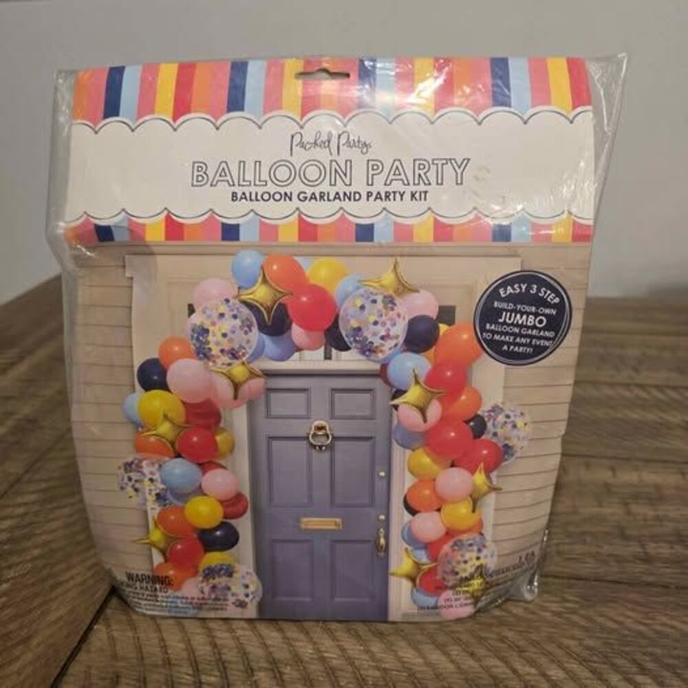 Jumbo Baloon Garland Kit with confetti filled balloons and gold star mylar baloo